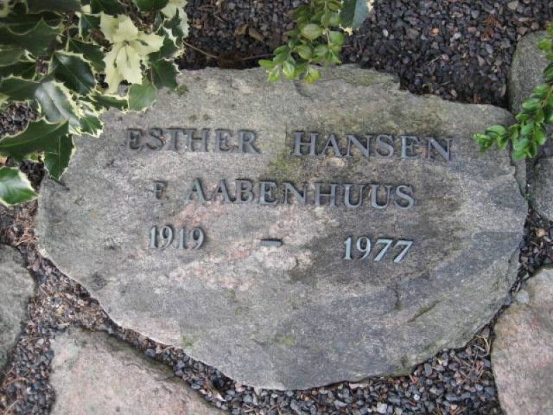 Esther Hansen.jpg